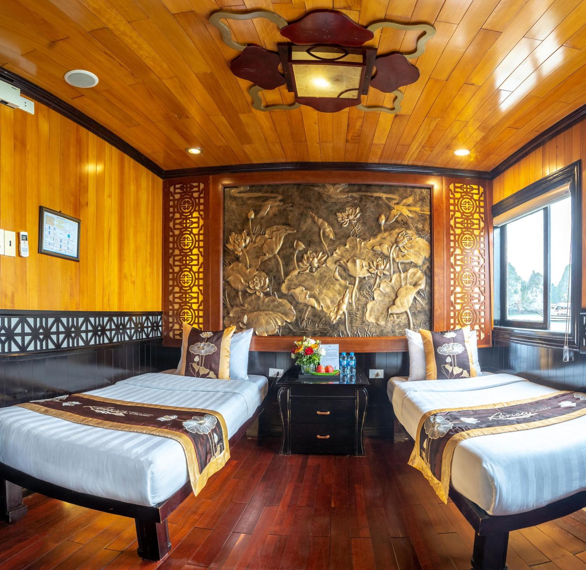 Renea Cruises Halong Hotel Ха Лонг Екстериор снимка