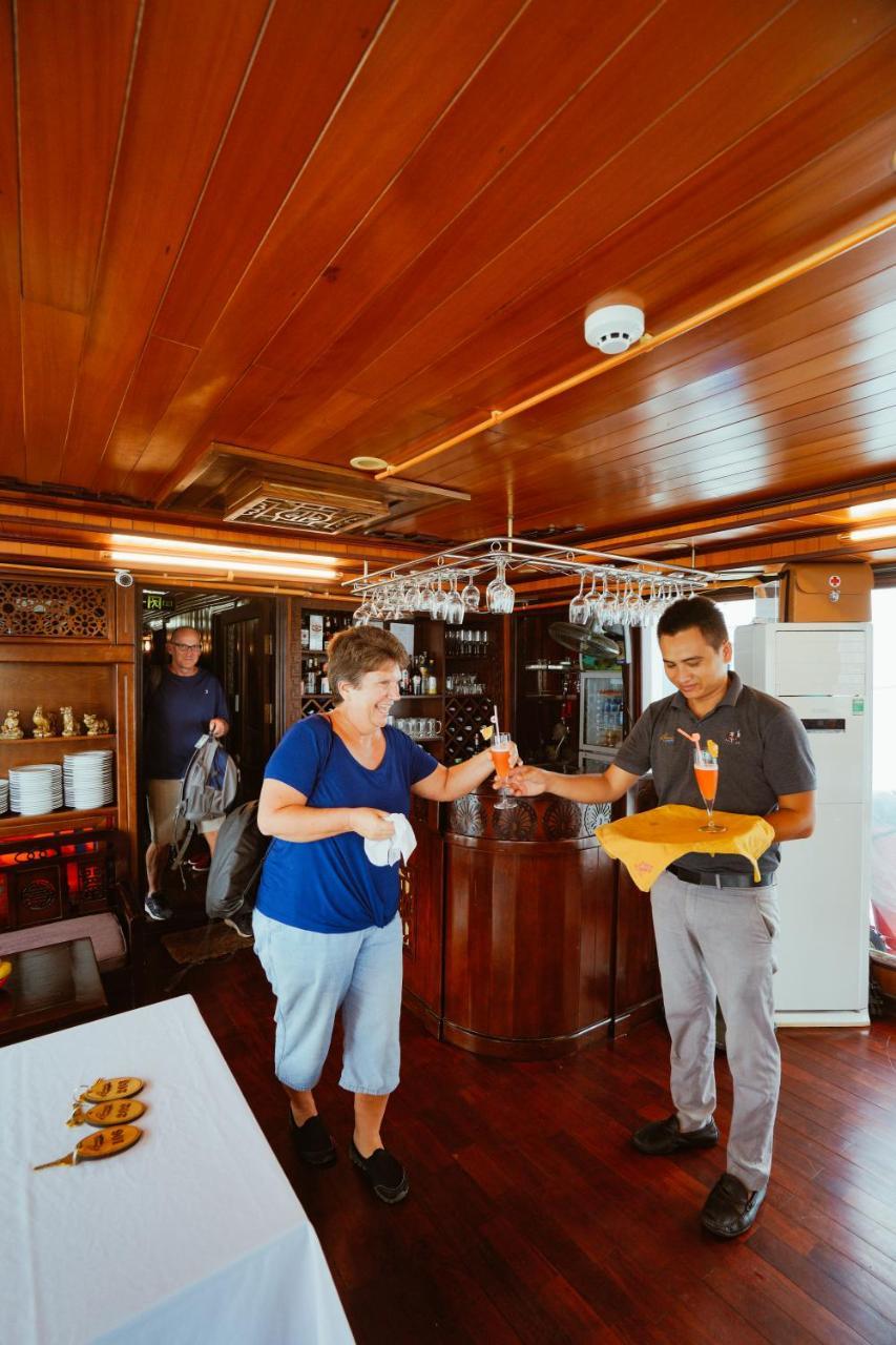 Renea Cruises Halong Hotel Ха Лонг Екстериор снимка