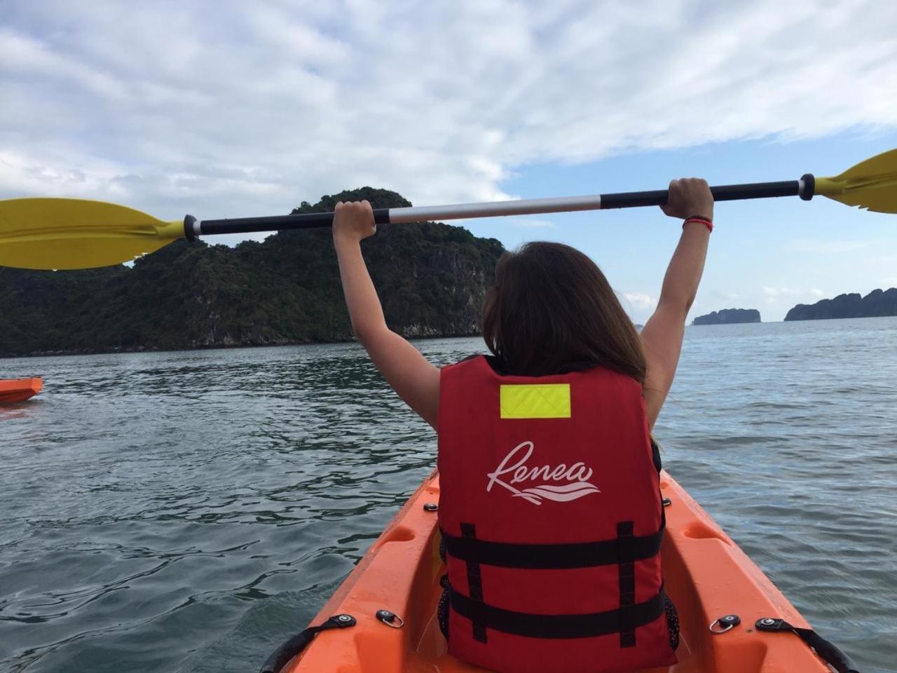 Renea Cruises Halong Hotel Ха Лонг Екстериор снимка