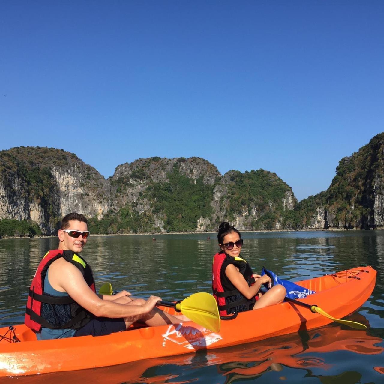 Renea Cruises Halong Hotel Ха Лонг Екстериор снимка